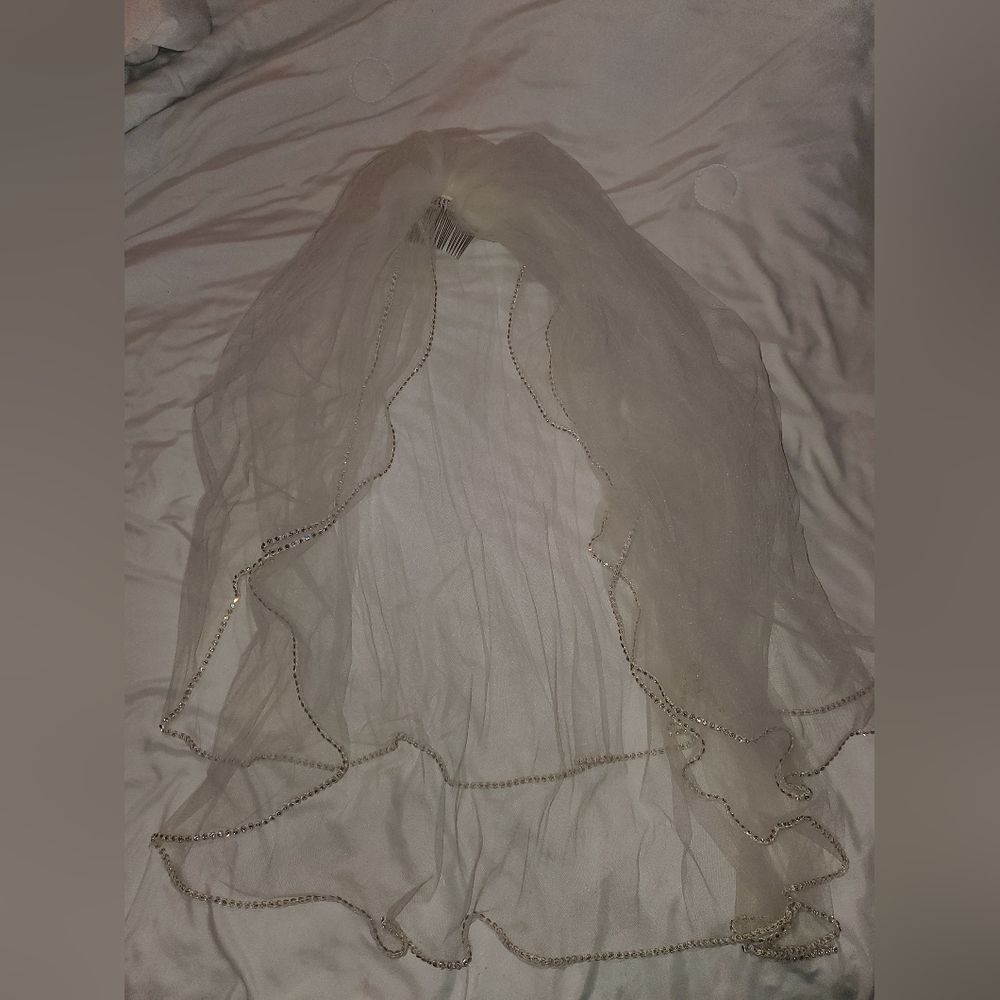 Two Tier Bridal Veil with Sequin Outline